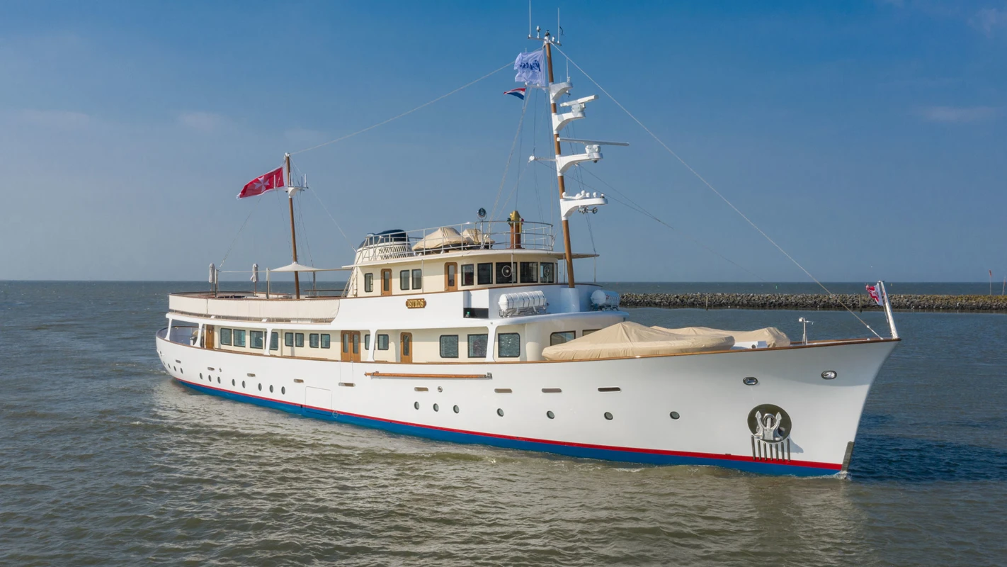 M/Y Istros