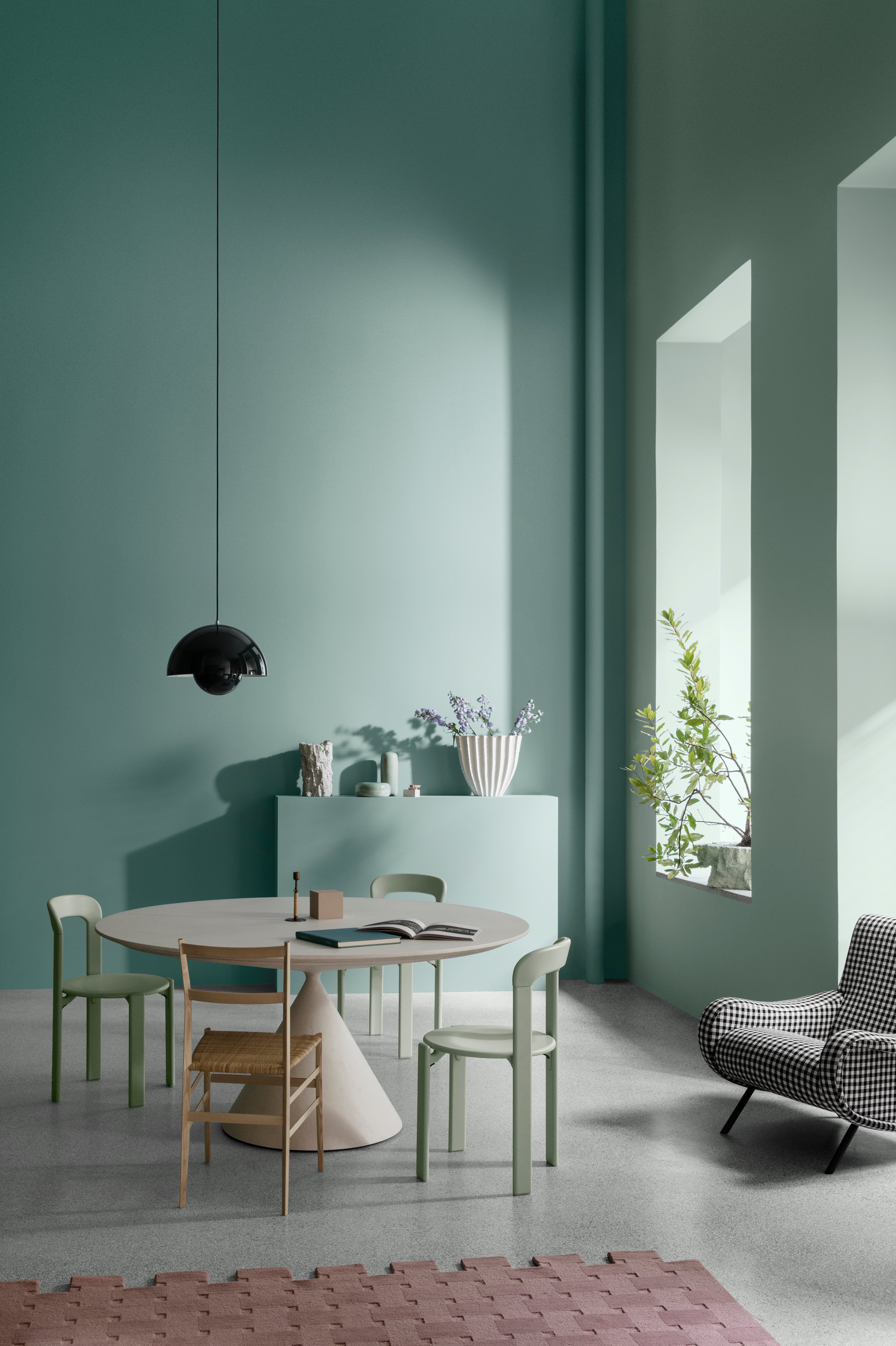 Dining area painted with Jotun Wish 6384 and Jotun Imagine 6383