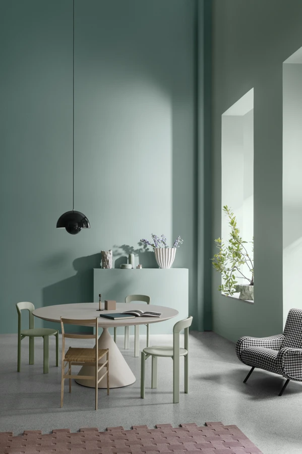 Dining area painted with Jotun Wish 6384 and Jotun Imagine 6383